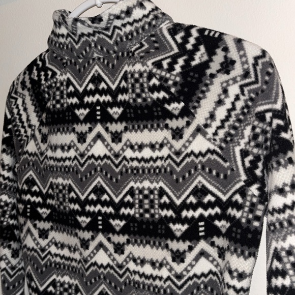 T by Talbots Half Zip Geo Print Fleece Pullover Kangaroo🦘Pocket, Size P - Picture 5 of 15